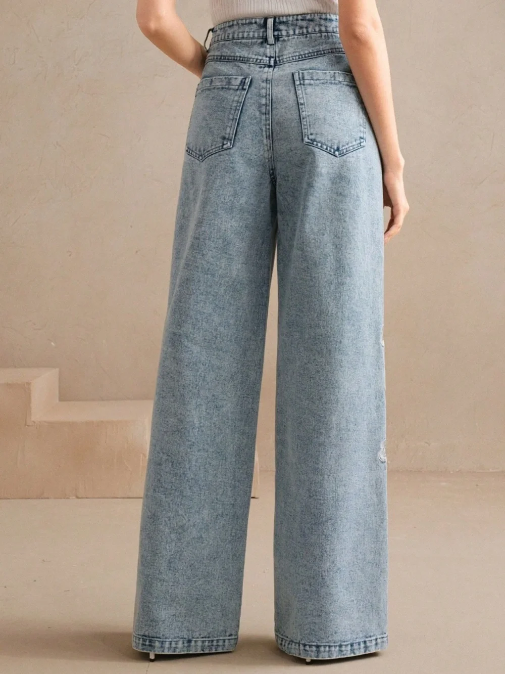 🌹 Hello Gorgeous! High-Waist Wide Leg Embroidered Light Blue Jeans